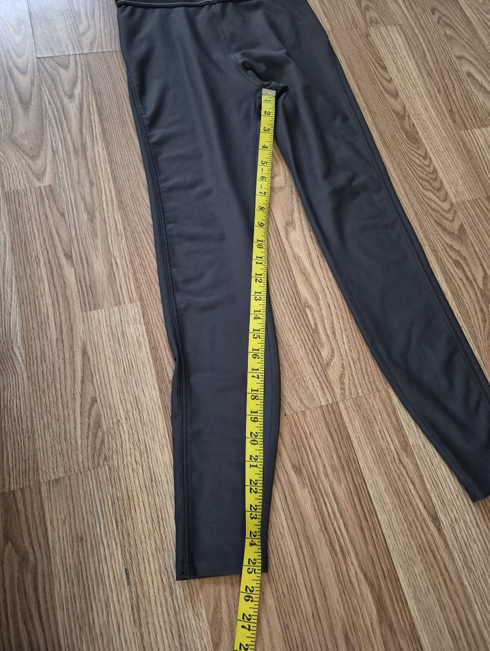Alo Women's Grey Athletic Leggings - Picture 4 of 6